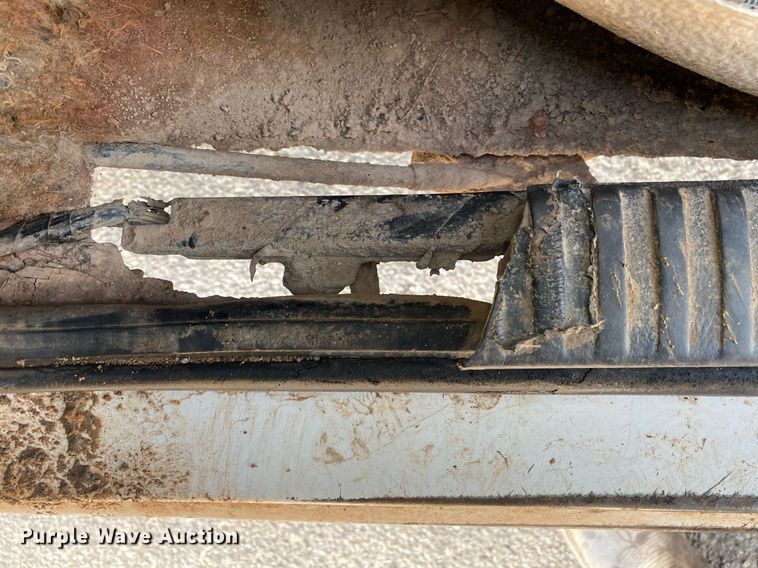 image for item KV9621 2001 Dodge Ram 2500  Quad Cab flatbed truck