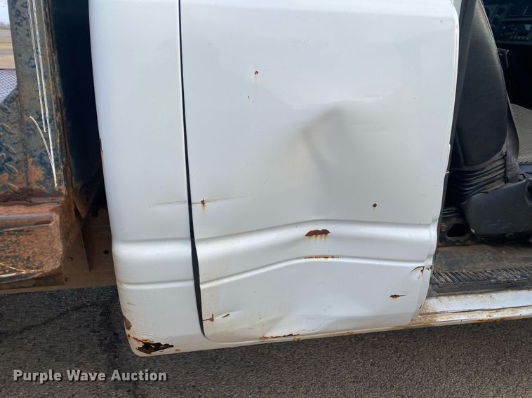 image for item KV9621 2001 Dodge Ram 2500  Quad Cab flatbed truck