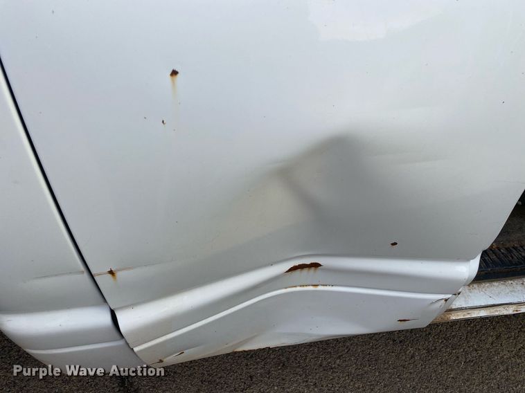 image for item KV9621 2001 Dodge Ram 2500  Quad Cab flatbed truck