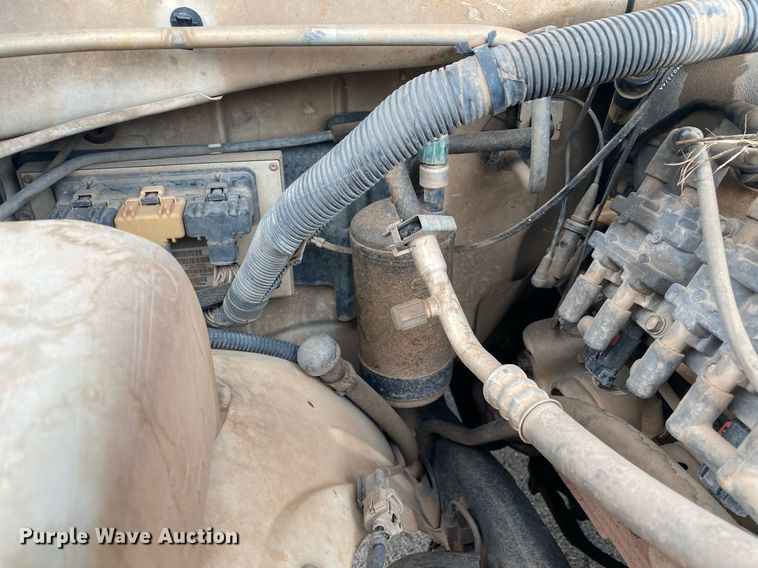 image for item KV9621 2001 Dodge Ram 2500  Quad Cab flatbed truck