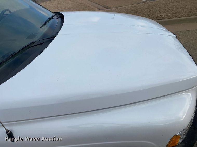 image for item KV9621 2001 Dodge Ram 2500  Quad Cab flatbed truck