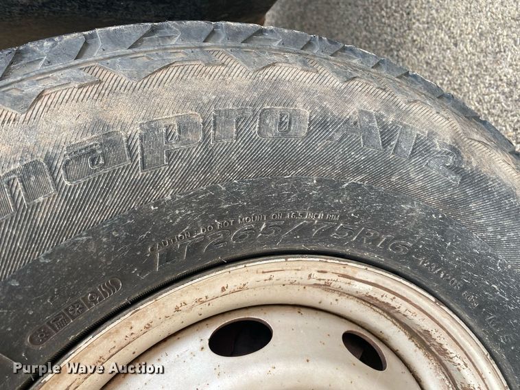 image for item KV9621 2001 Dodge Ram 2500  Quad Cab flatbed truck