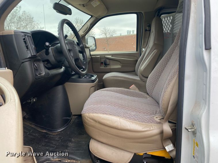 image for item KV9622 2007 Chevrolet Express 3500  van