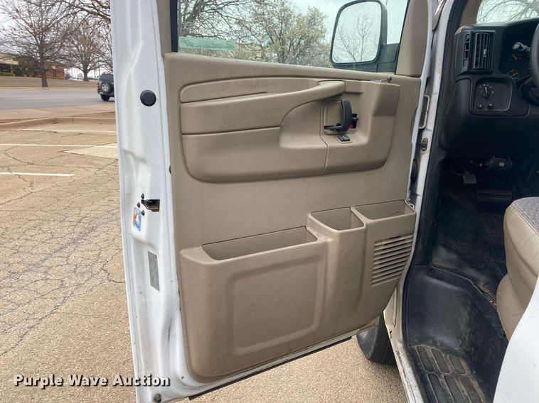 image for item KV9622 2007 Chevrolet Express 3500  van