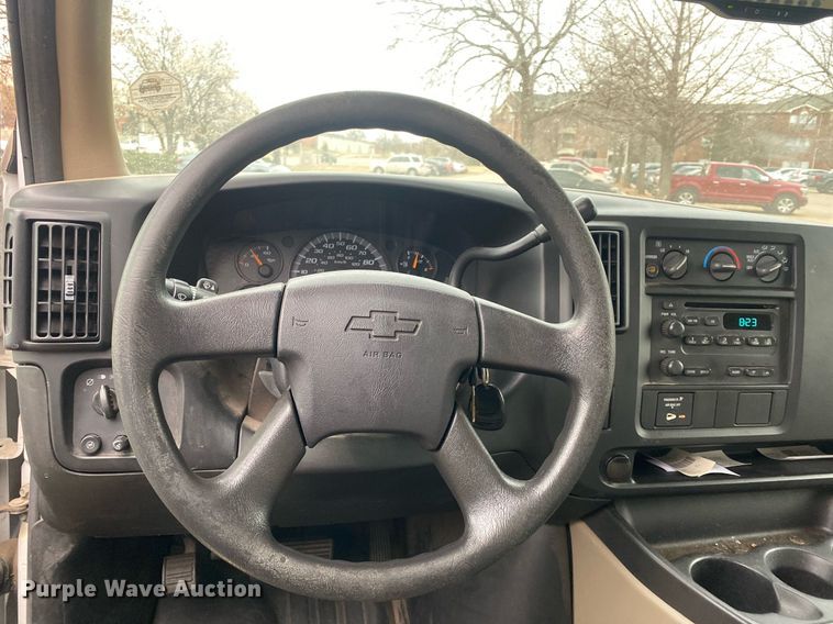 image for item KV9622 2007 Chevrolet Express 3500  van