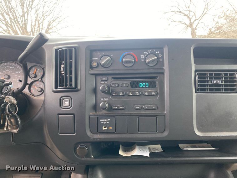 image for item KV9622 2007 Chevrolet Express 3500  van