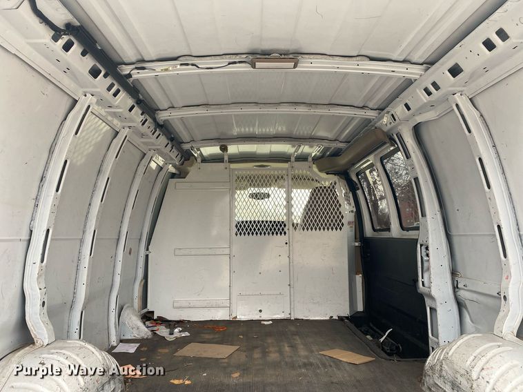 image for item KV9622 2007 Chevrolet Express 3500  van