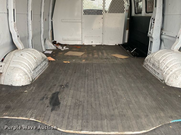 image for item KV9622 2007 Chevrolet Express 3500  van