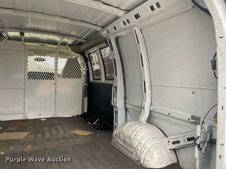 image for item KV9622 2007 Chevrolet Express 3500  van