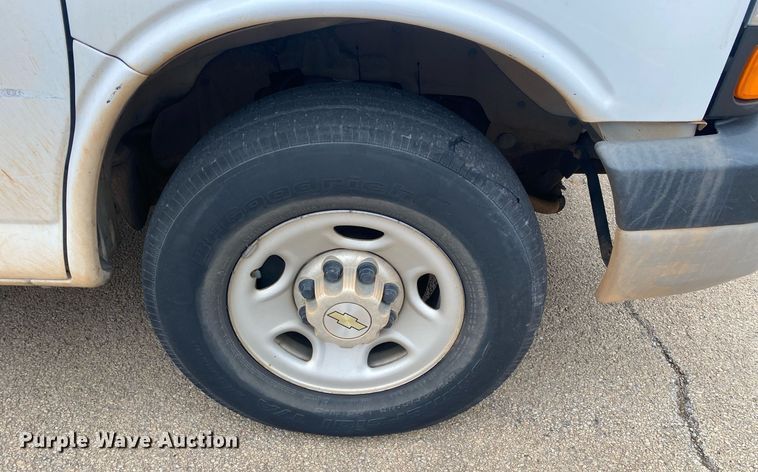 image for item KV9622 2007 Chevrolet Express 3500  van