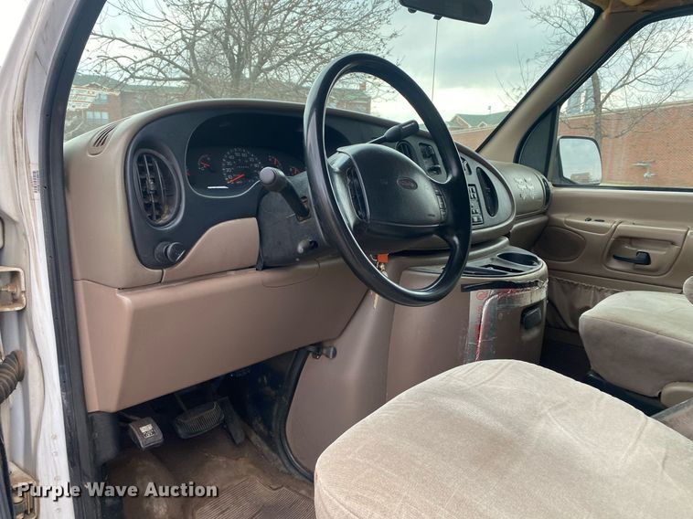 image for item KV9624 1998 Ford Club Wagon XLT  van