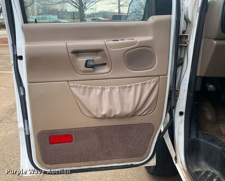 image for item KV9624 1998 Ford Club Wagon XLT  van