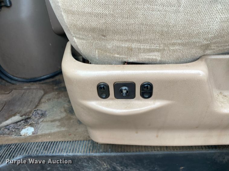 image for item KV9624 1998 Ford Club Wagon XLT  van