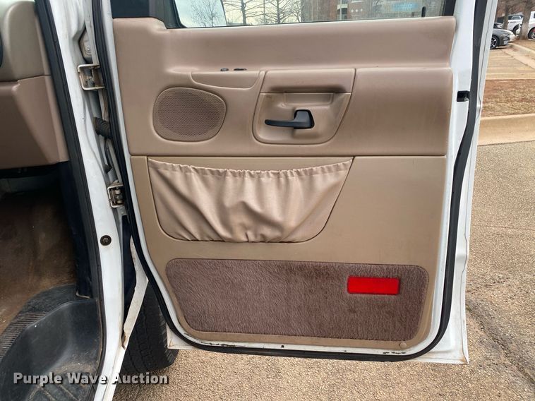 image for item KV9624 1998 Ford Club Wagon XLT  van