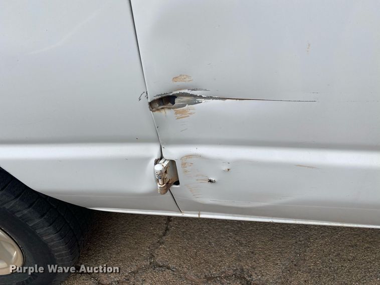 image for item KV9624 1998 Ford Club Wagon XLT  van