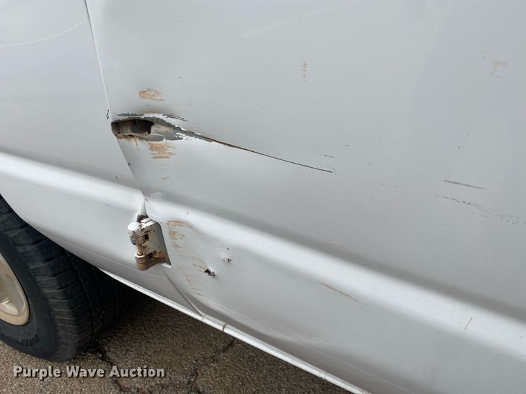 image for item KV9624 1998 Ford Club Wagon XLT  van