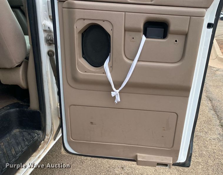 image for item KV9624 1998 Ford Club Wagon XLT  van