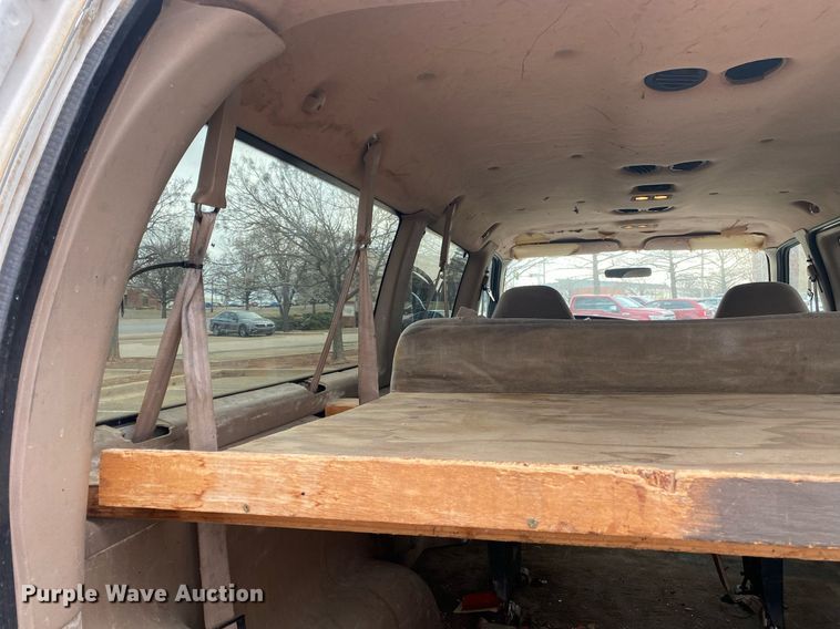 image for item KV9624 1998 Ford Club Wagon XLT  van