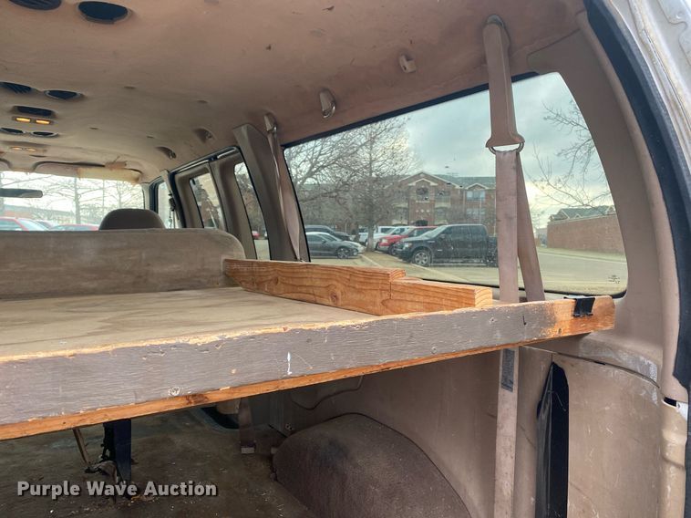 image for item KV9624 1998 Ford Club Wagon XLT  van