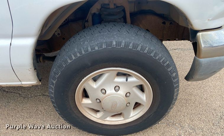 image for item KV9624 1998 Ford Club Wagon XLT  van