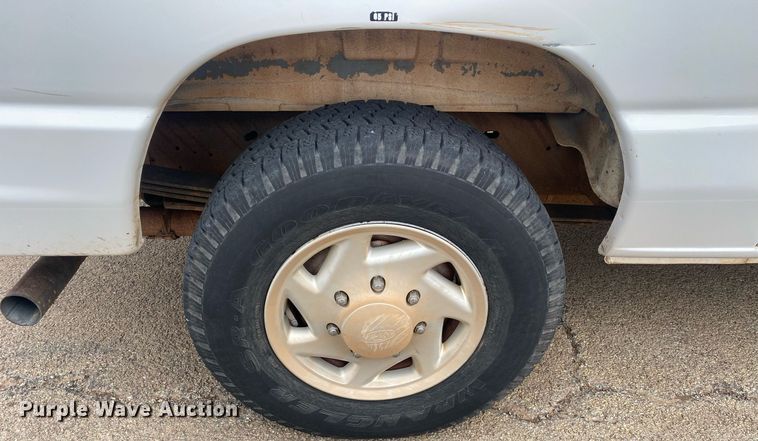 image for item KV9624 1998 Ford Club Wagon XLT  van