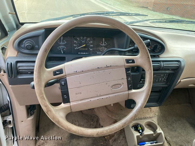 image for item KV9625 1996 Ford Aerostar XLT  van