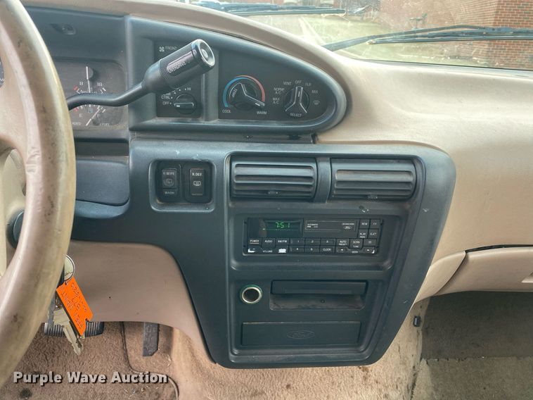 image for item KV9625 1996 Ford Aerostar XLT  van