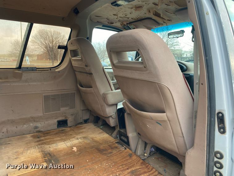 image for item KV9625 1996 Ford Aerostar XLT  van