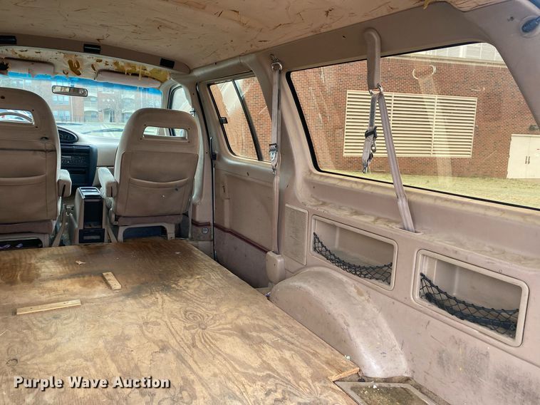 image for item KV9625 1996 Ford Aerostar XLT  van