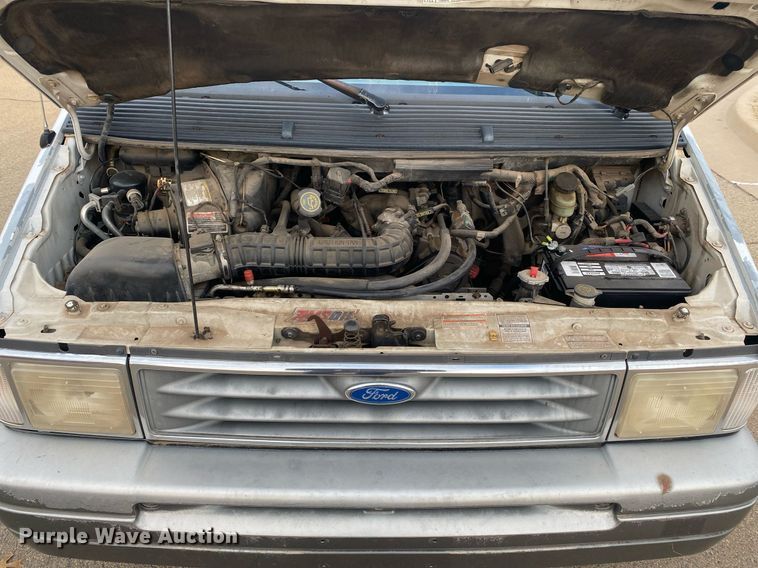image for item KV9625 1996 Ford Aerostar XLT  van