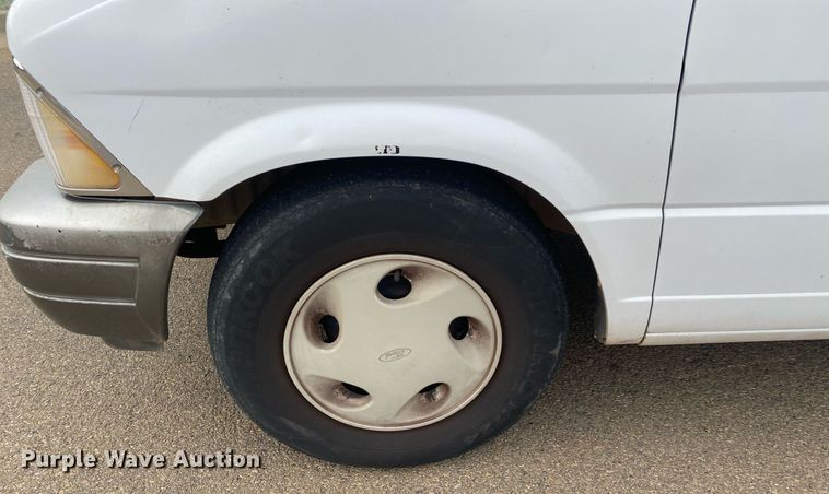 image for item KV9625 1996 Ford Aerostar XLT  van