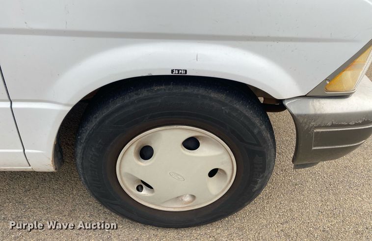 image for item KV9625 1996 Ford Aerostar XLT  van