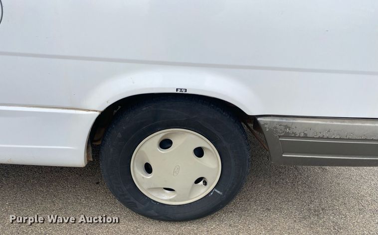 image for item KV9625 1996 Ford Aerostar XLT  van