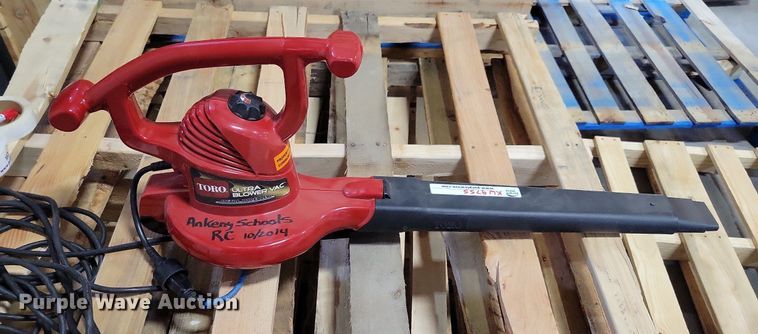 image for item KW9755 Toro  lawn equipment