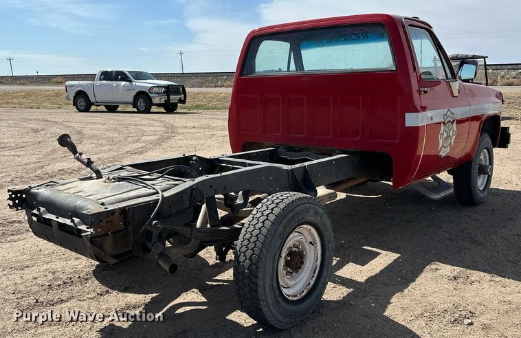 image for item KX9060 1984 Chevrolet K30  pickup truck cab and chassis