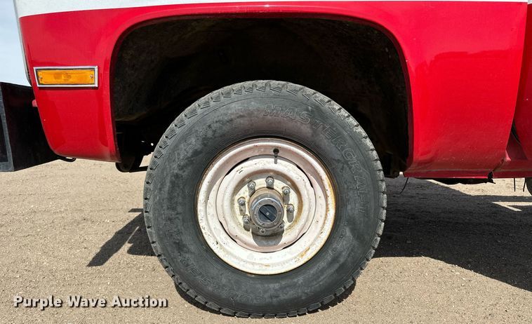 image for item KX9060 1984 Chevrolet K30  pickup truck cab and chassis