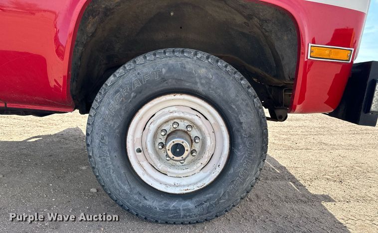 image for item KX9060 1984 Chevrolet K30  pickup truck cab and chassis