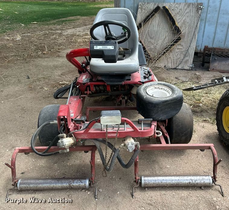 image for item KX9066 Toro  greens mower