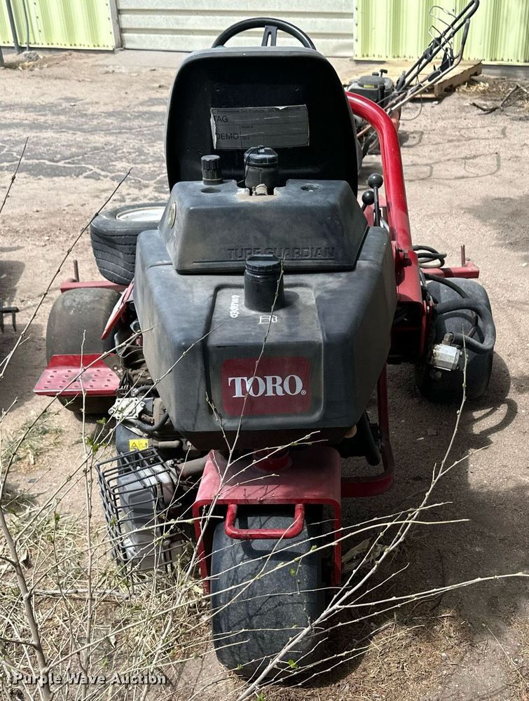 image for item KX9066 Toro  greens mower