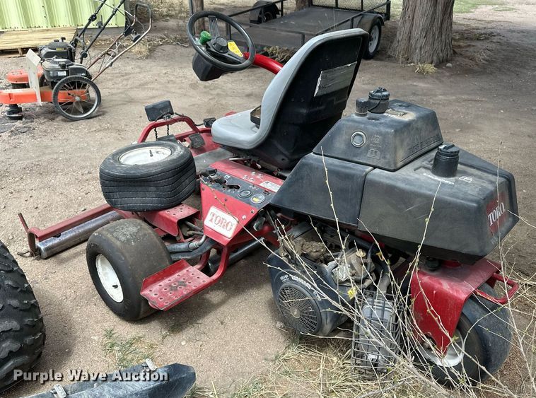 image for item KX9066 Toro  greens mower