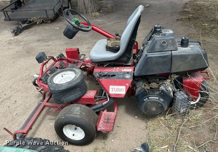 image for item KX9066 Toro  greens mower