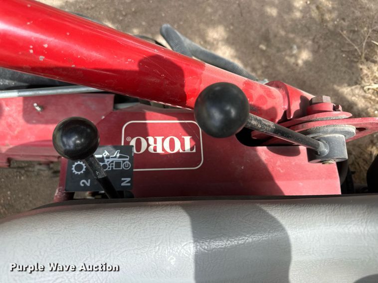 image for item KX9066 Toro  greens mower