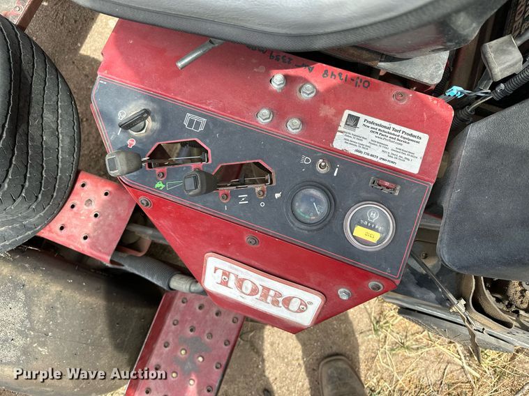 image for item KX9066 Toro  greens mower