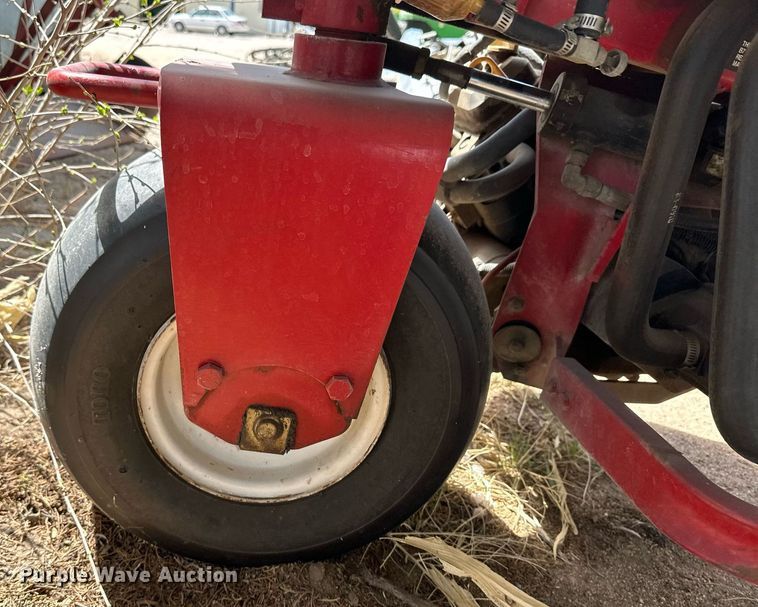 image for item KX9066 Toro  greens mower