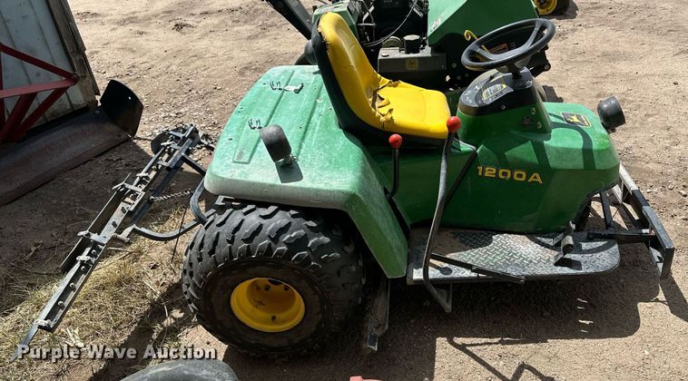 image for item KX9067 John Deere 1200A  bunker rake