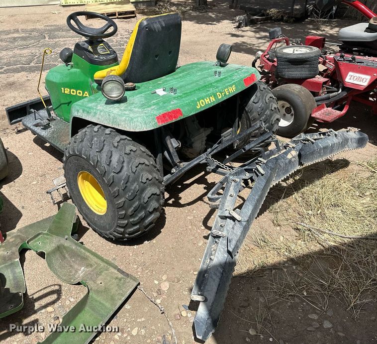 image for item KX9067 John Deere 1200A  bunker rake