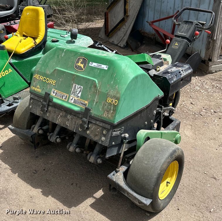 image for item KX9068 John Deere Aercore 800  aerator