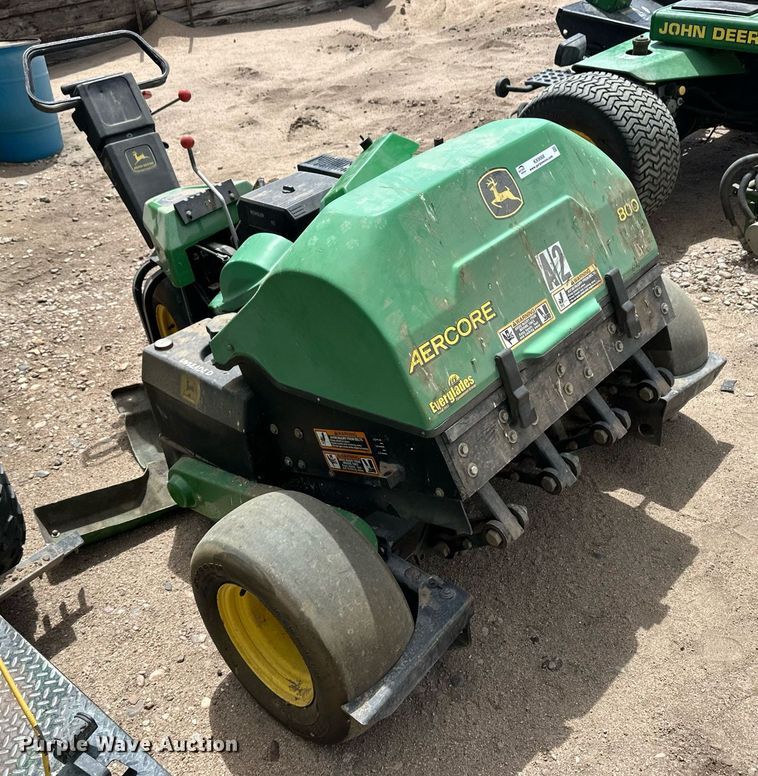 image for item KX9068 John Deere Aercore 800  aerator