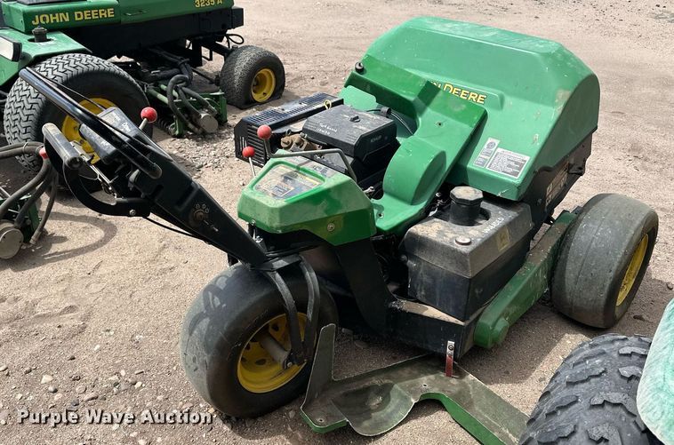 image for item KX9068 John Deere Aercore 800  aerator