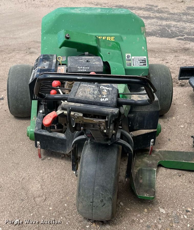 image for item KX9068 John Deere Aercore 800  aerator
